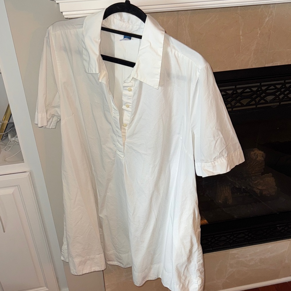 Old Navy White Casual Button Down Shirt